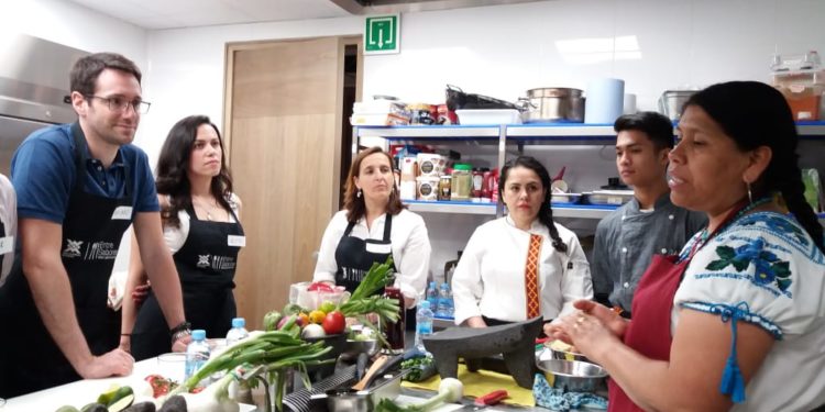 Triunfa gastronomía michoacana en España