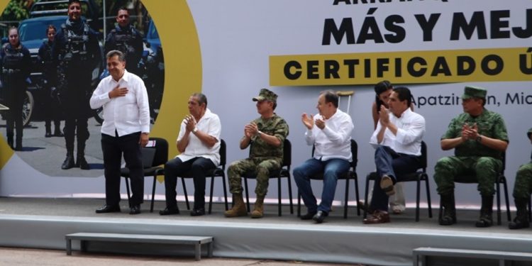 Más policías garantizarán la seguridad en Apatzingán: JLCL