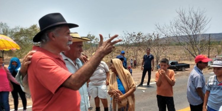 En La Huacana el Doctor Mireles llama a la Paz ante los hechos registrados del pasado lunes