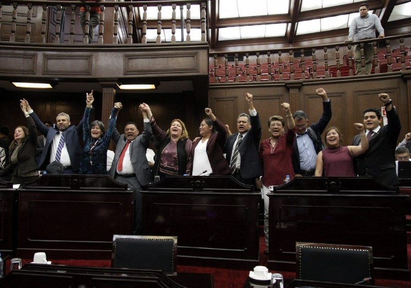 Aprueba Congreso de Michoacán Reforma Educativa; otro acierto para GP de Morena