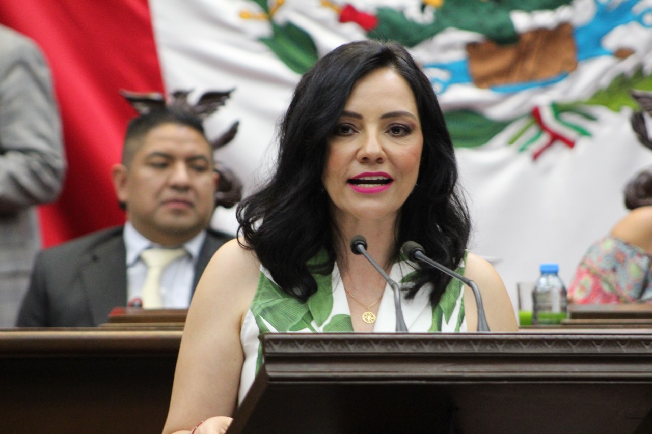 Estado y municipios, ausentes en la regulación de casinos: Adriana Hernández