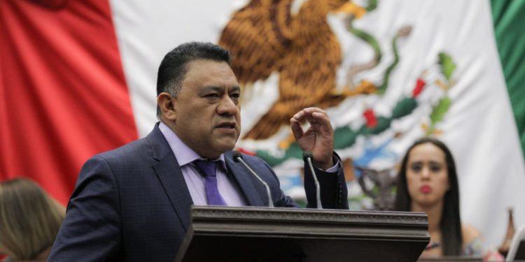 Blindar exportaciones de Michoacán, una prioridad: Fermín Bernabé