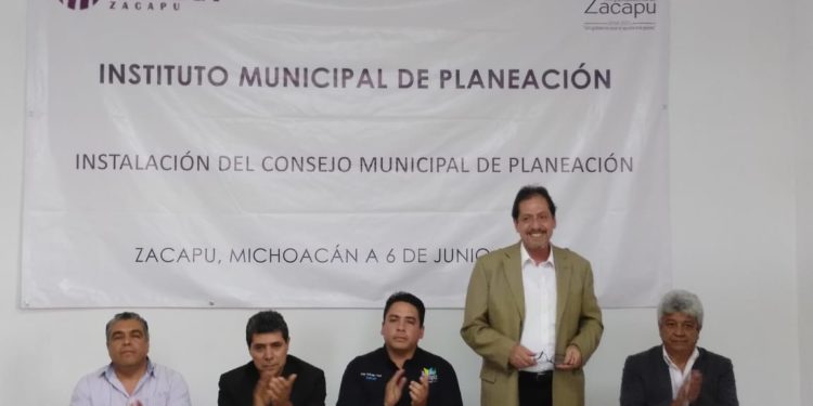 El IPLAEM contribuye a fortalecer los procesos de planeación municipales.
