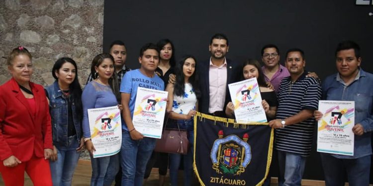 Convoca Octavio Ocampo a jóvenes de Zitácuaro a participar en 7° Parlamento Juvenil