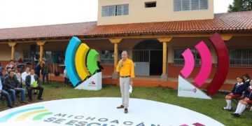 Cumple Gobierno de Michoacán con la educación; 3 mil escuelas rehabilitadas en todo el territorio estatal