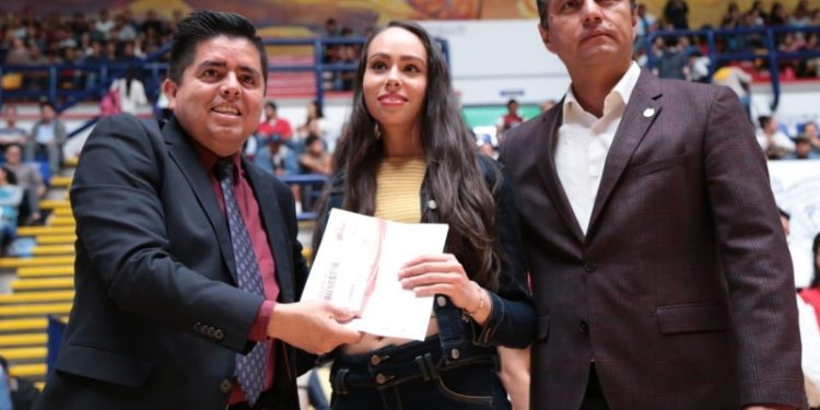 De frente contra la deserción escolar con Becas Benito Juárez