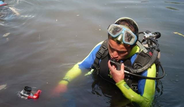 Buzos de Semaccdet, contra el deterioro de cuerpos de agua en Michoacán