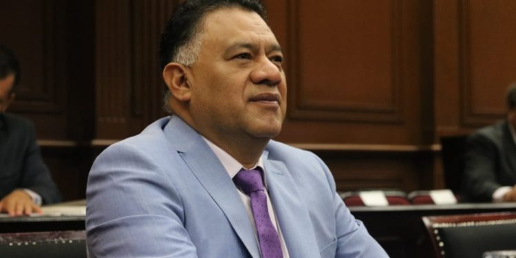 Fortalece México políticas exteriores: Fermín Bernabé