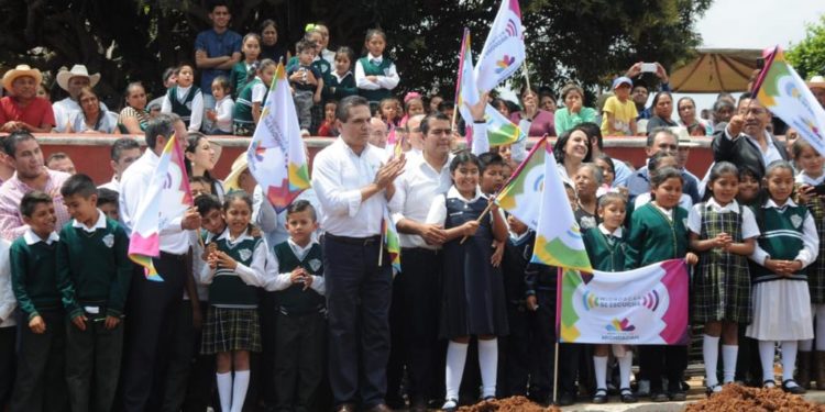 Una escuela digna fomenta educación de calidad: Silvano Aureoles