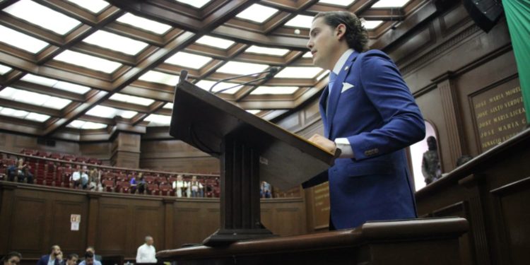 Busca GPPAN revisar Fondo de Reserva para Creación de Empleos para Jóvenes: David Cortés