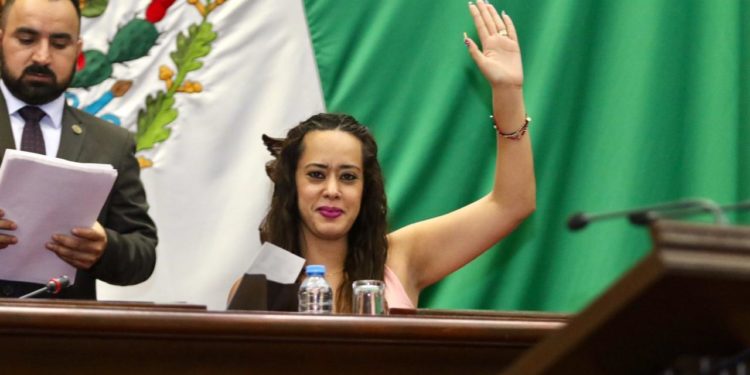 Exhorta Tere Mora a jóvenes michoacanos para que participen en el 7° Parlamento Juvenil