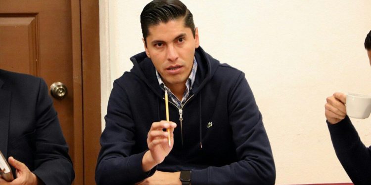 Necesaria la “muerte civil” para servidores públicos corruptos: Javi Paredes