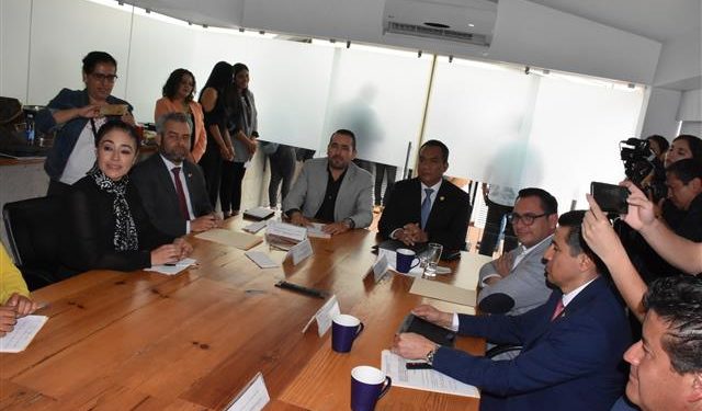 Acuerdan Fiscalía General de Michoacán y Congreso de Michoacán trabajar por paz de la entidad