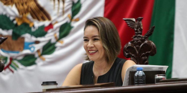 Propone Yarabí Ávila garantizar derecho a la identidad de michoacanos