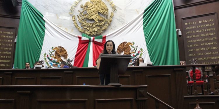 Plantea Gaby Ceballos Ley de Patrimonio Cultural del Estado de Michoacán