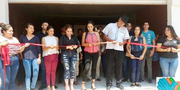 Inaugura Fundación Mireles oficina en Tepalcatepec