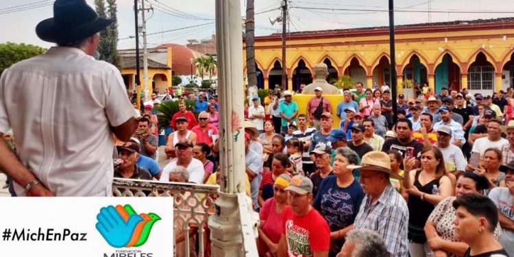 Tepalcatepec respalda al Doctor Mireles en estrategia por Paz