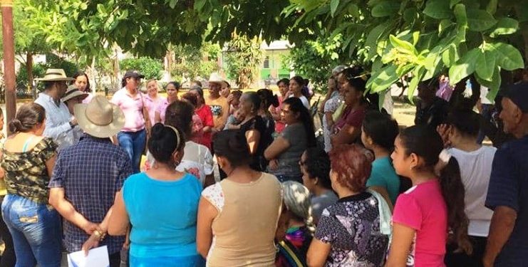 Juntos Somos Mejor llega a Medio Rural de Apatzingán con entrega de apoyos