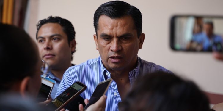 Gobierno Federal lleva al país a un escenario de recesión: Javier Estrada