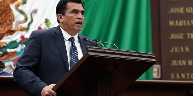 GPPAN garantiza derechos políticos de las mujeres: Javier Estrada