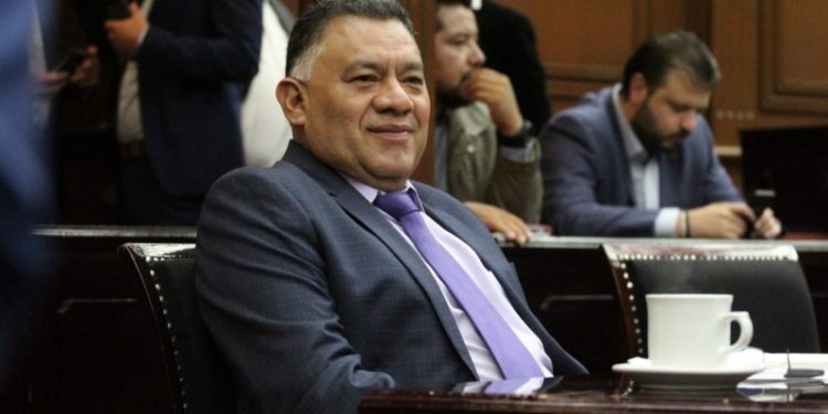 Firme, compromiso de AMLO con Michoacán: Fermín Bernabé