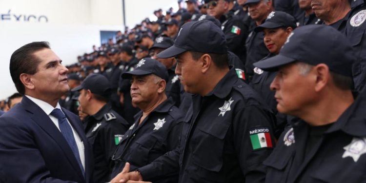 Contar con la mejor Policía de México, nuestro legado: Silvano Aureoles