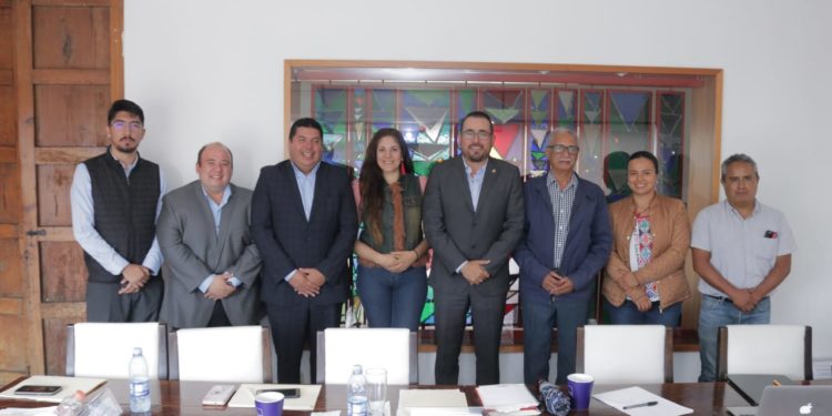 Se compromete Humberto González a trabajar para tener mecanismos de transparencia en procesos de licitación de obra pública