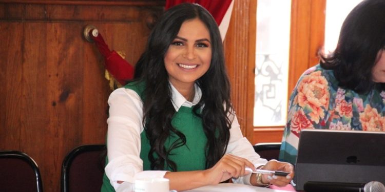 Preocupante recesión anunciada por Banxico, no se puede jugar a ser gobierno: Araceli Saucedo