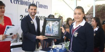 Octavio Ocampo se compromete a fortalecer sector educativo