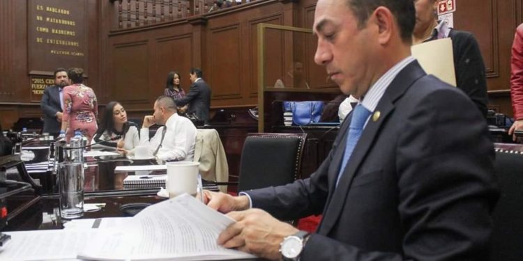 Reconoce Antonio Soto crecimiento del sector turístico en Michoacán