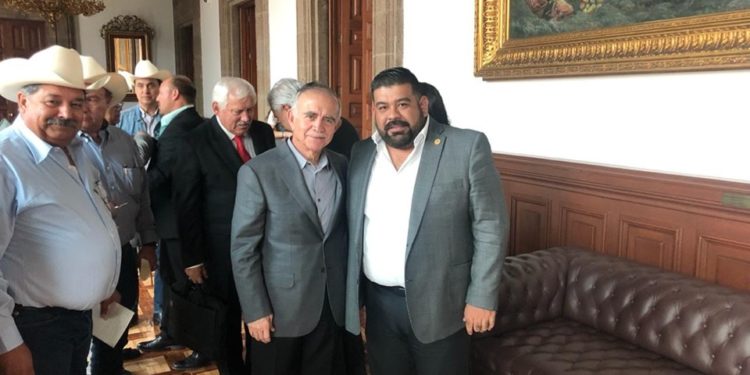 Alfonso Romo Jefe de la Oficina de la Presidencia de la República se reúne con Diputado Federal de Apatzingán
