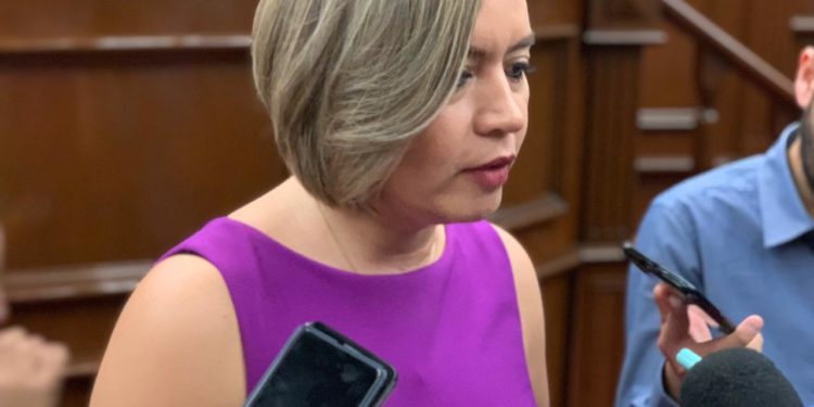 Propone Yarabí Ávila garantizar una vida libre de violencia a niños y niñas