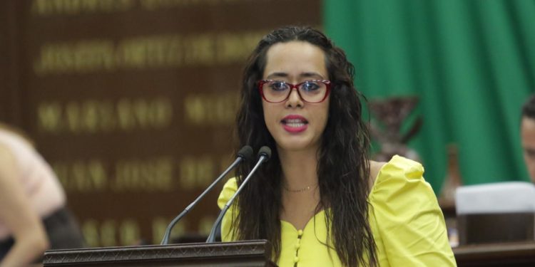 Propone Tere Mora agilizar reconocimiento de paternidad o maternidad en Michoacán