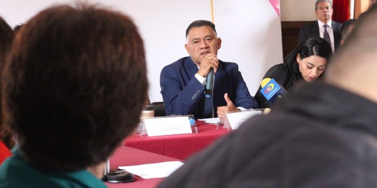 Abatir violencia política contra la mujer, una prioridad: Fermín Bernabé