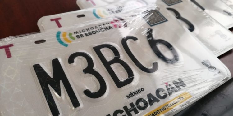 Listo, abastecimiento de placas para motocicleta en oficinas de Rentas del Estado: SFA