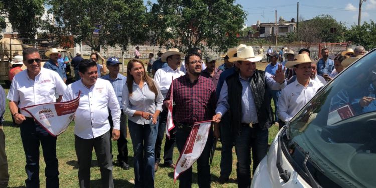 Crédito Ganadero a la Palabra impulsa bienestar de Michoacán: David Monreal