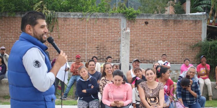 Octavio Ocampo recorre Tuxpan