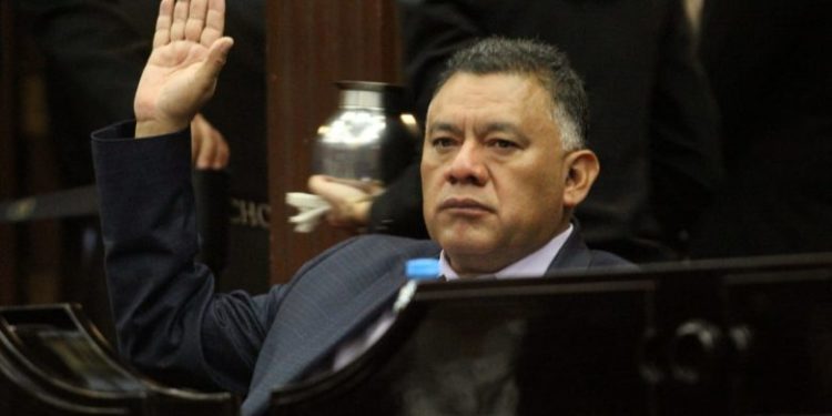 Error querer nuevo coordinador de Morena en el Congreso