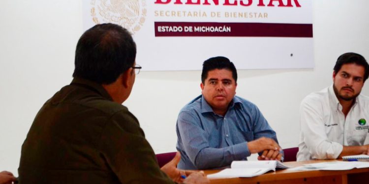 Vamos a convertir las zonas rurales en sectores estratégicos: Roberto Pantoja