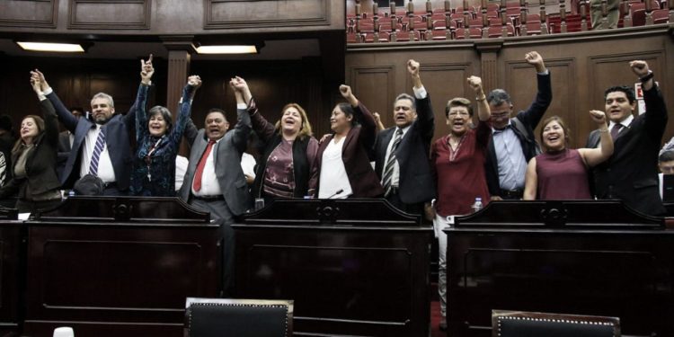 En la unidad, la llave para consolidar proyecto legislativo de Morena: Fermín Bernabé