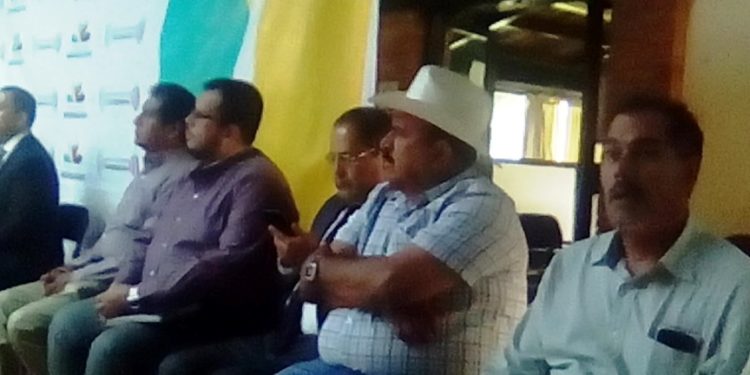 Parácuaro se organiza para elaborar su Ley de Ingresos: Huriel Bautista