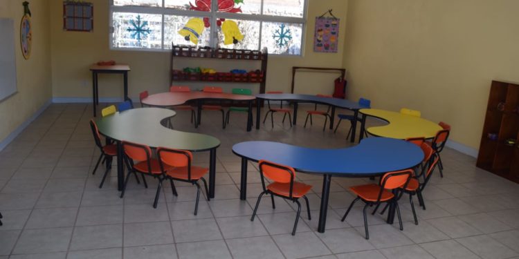 Invierte Gobierno del Estado 17.5 mdp en infraestructura educativa en Tuxpan