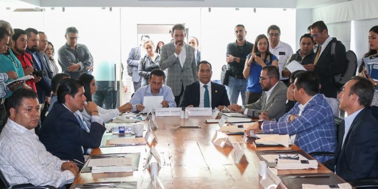 Reciben en Comisiones Unidas de Justicia, y de Seguridad y Protección Civil al Fiscal General del Estado