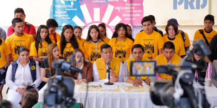 Michoacán es aliado de los maestros: Juan Bernardo Corona