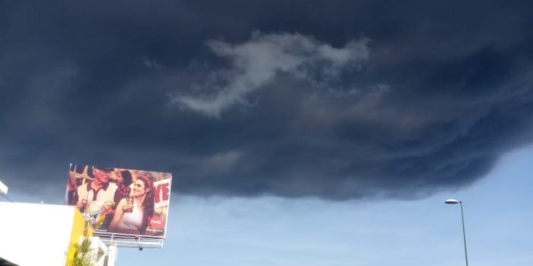 Llaman a tomar precauciones para evitar enfermedades ante incendio en fábrica