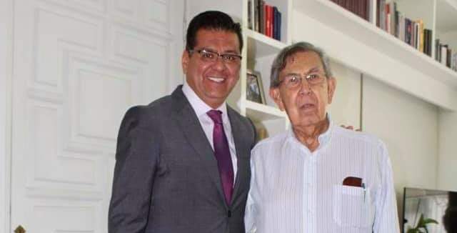 Se reúne Juan Bernardo Corona con Cuauhtémoc Cárdenas