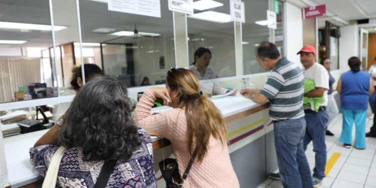 Paga Gobierno del Estado nómina magisterial