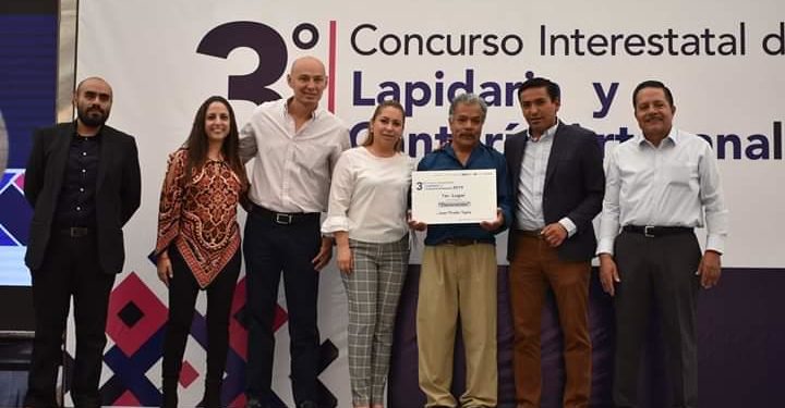 Artesano michoacano gana 3er Concurso de Lapidaria y Cantería Artesanal 2019, en Querétaro