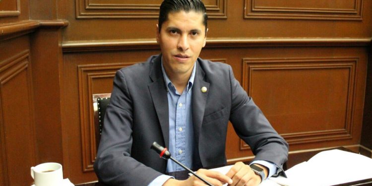 Ridículos y fuera de la realidad informes de gobierno de alcaldes Morenistas: Javi Paredes