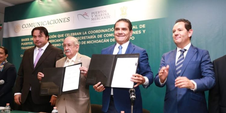 Pactan Gobierno de Michoacán y SCT infraestructura para el Puerto Lázaro Cárdenas